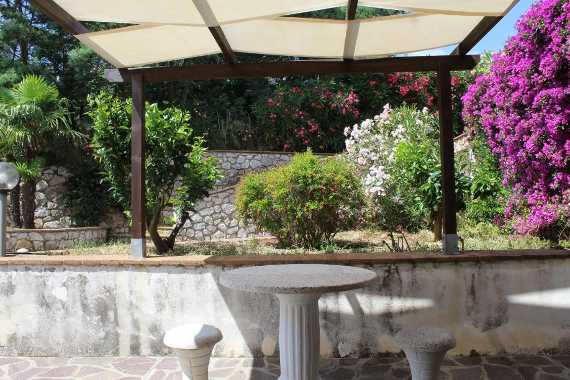 Residence Les Oliviers Porto Azzurro Exterior foto